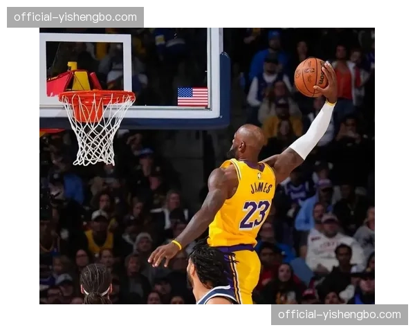 湖人斯玛特场均3抢断1.5盖帽 防守端贡献全面数据